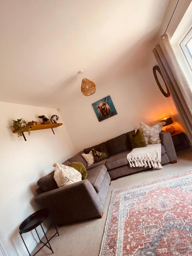The Belfry 3 Bedrooms 2 Bathrooms Contractors & Family Higham Ferrers Exteriér fotografie